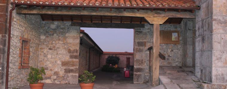 Hospedería del monasterio de Suesa.